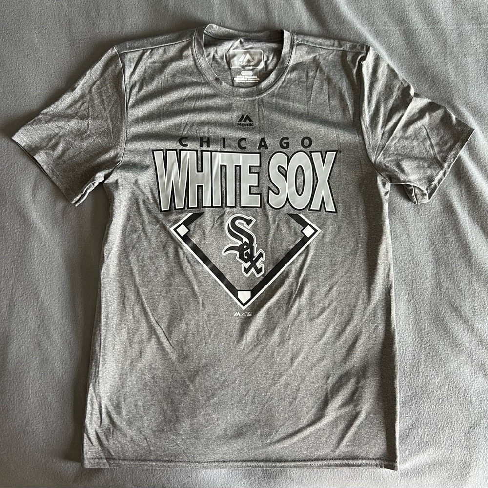 MLB Chicago White Sox Men's Short Sleeve Athleisure T-Shirt Majestic Gray - S